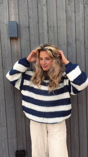 Essential Stripe Trui™